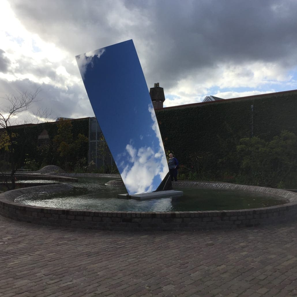 The Sky Mirror van Anish Kapoor.