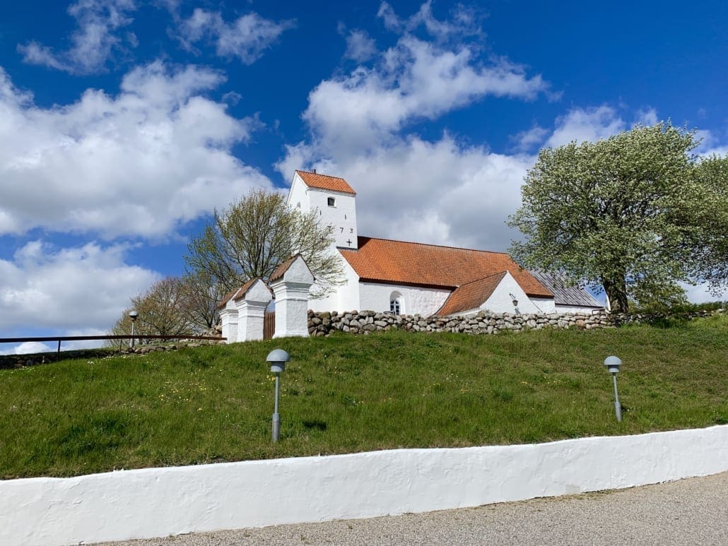 Kerkje op Helgenaes.