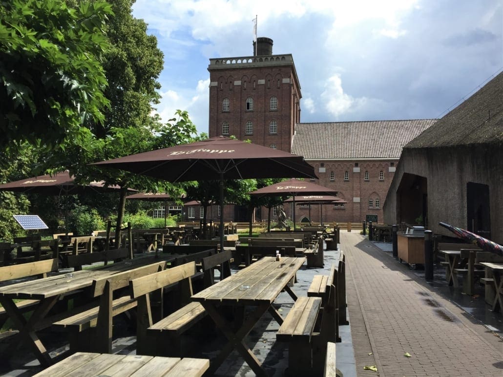 Proeflokaal, brouwerij en heerlijk bierterras.