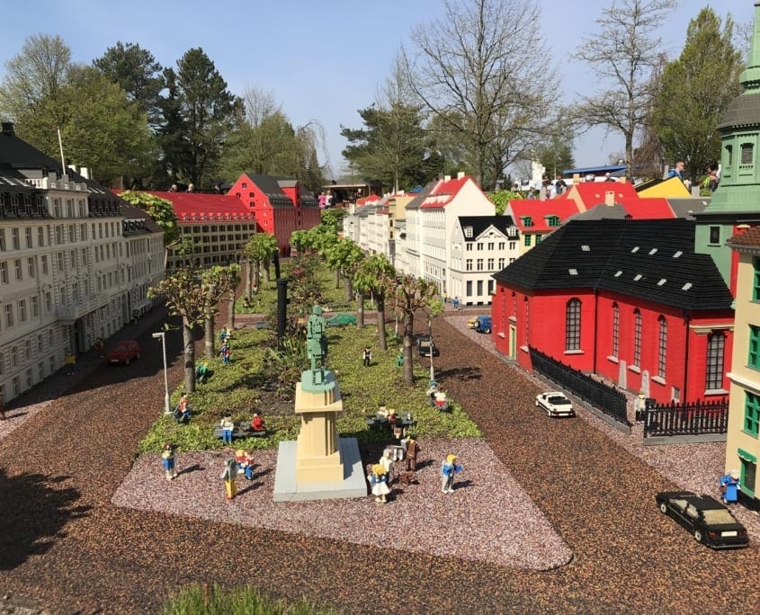 Mini boompjes in detail bijgewerkt.