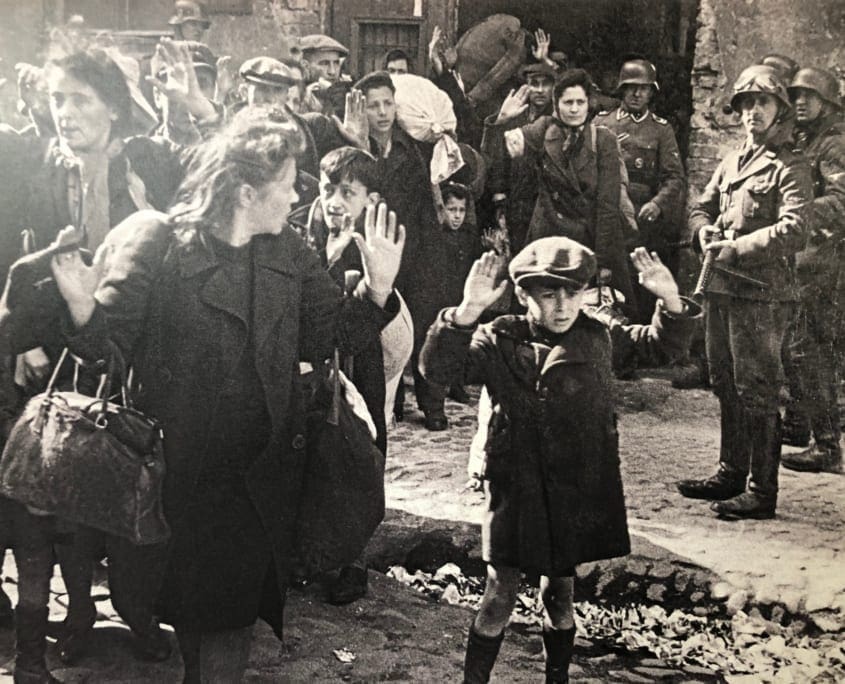Beelden uit het Berlijnse museum Topographie des Terrors