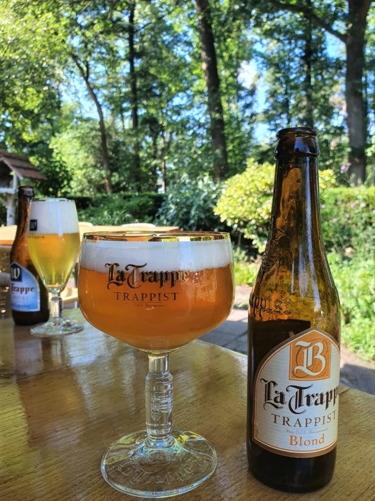 Blonde en witte trappist