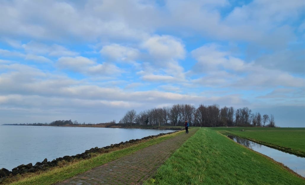 Bukdijk op Marken (links)