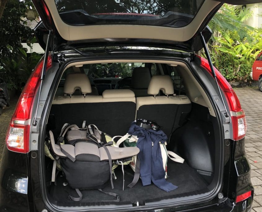 Of jezelf, luxepaard dat je bent, gewoon met een privétaxi laten vervoeren.